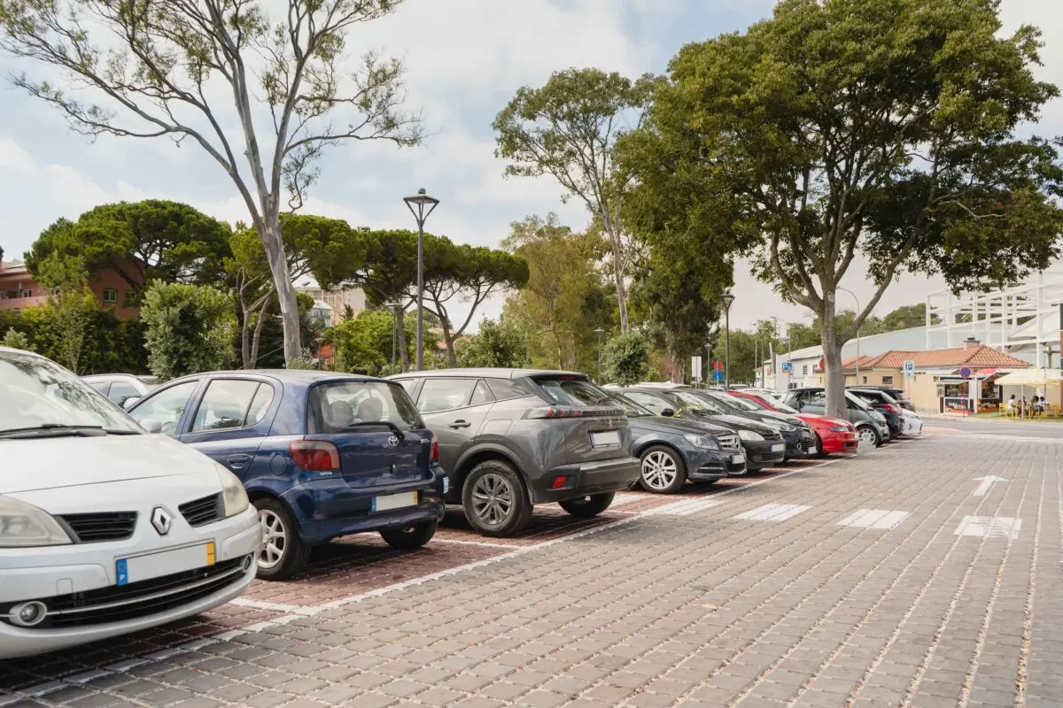 Parques Tejo alerta para burla com notificações de pagamento de multas de estacionamento