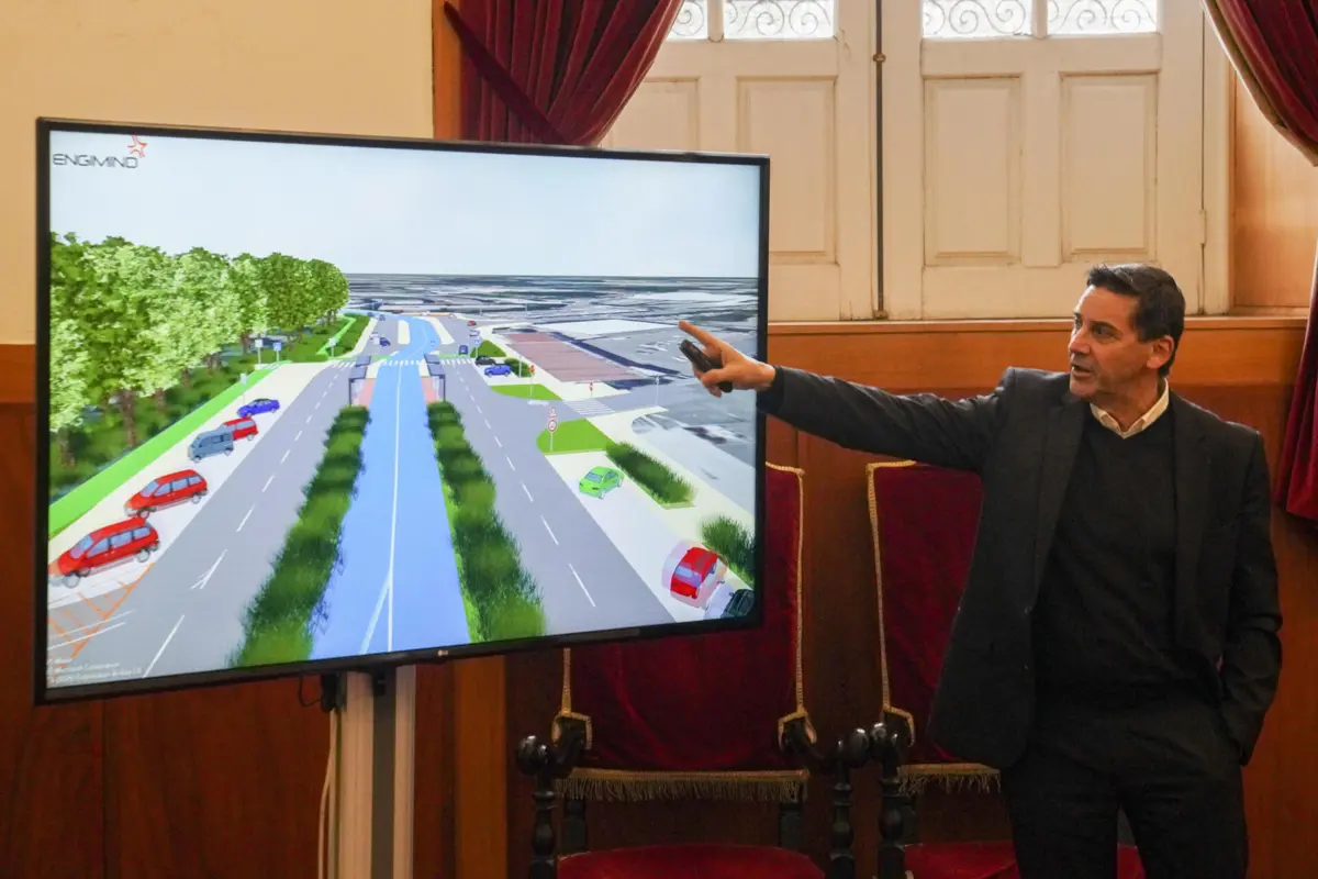 Os autocarros poderão ter 12 ou 18 metros e terão portas dos dois lados