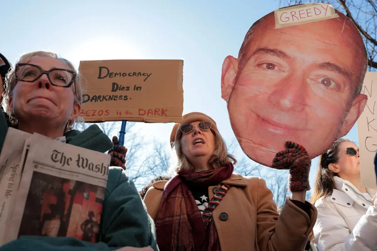 Imagem de contexto do artigo Centenas manifestam-se contra os despedimentos no "The Washington Post"