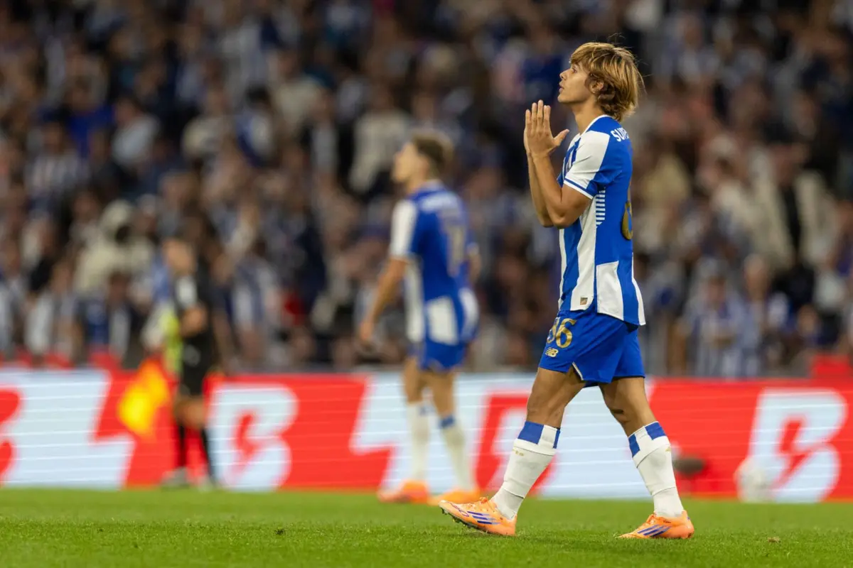 Mora na mira de Messi