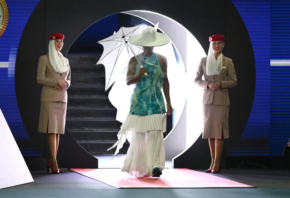 Tenista Naomi Osaka surpreendeu com mais um visual arrojado