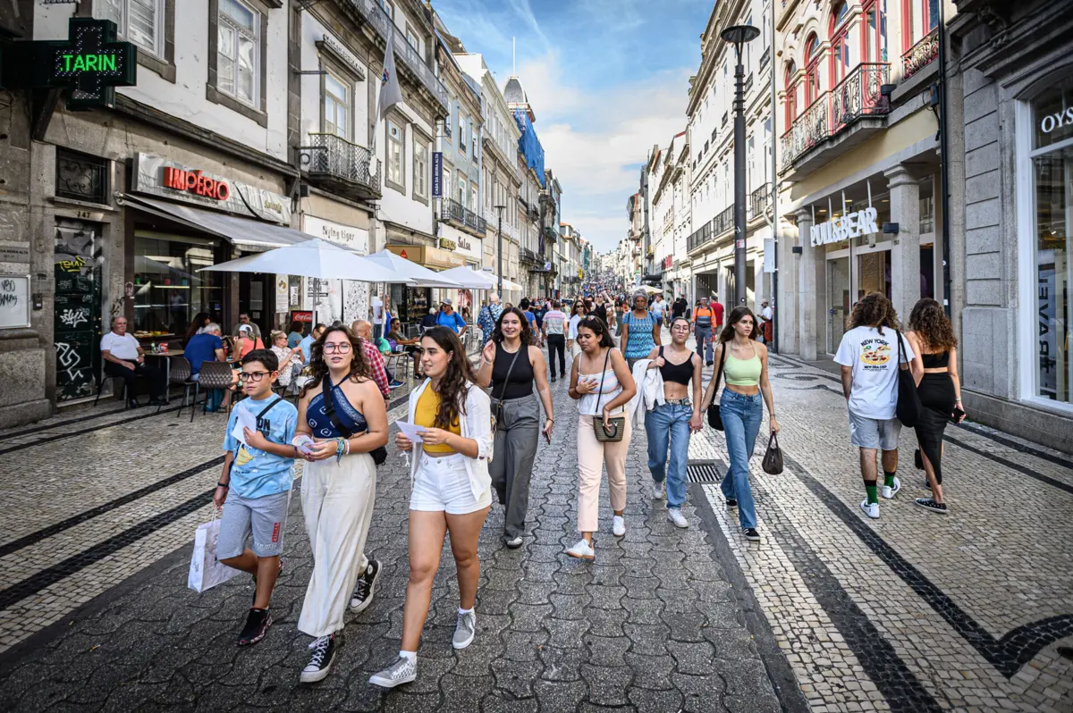 Rua de Santa Catarina é um dos principais polos de comércio tradicional da cidade do Porto
