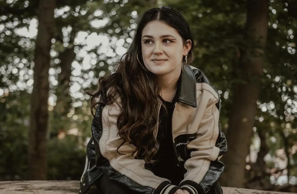 Imagem de contexto do artigo Casacos "bomber" são a peça deste outono, e usam-se com tudo