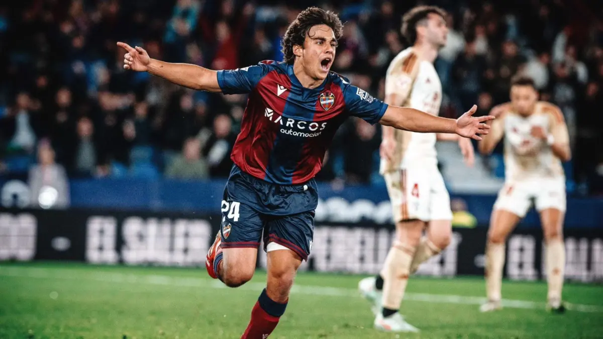 Carlos Álvarez apontou sete golos pelo Levante