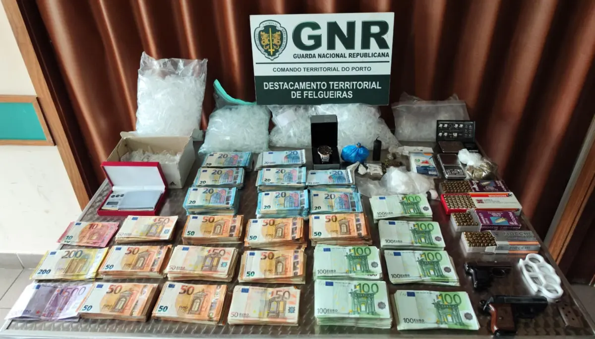 GNR apreendeu droga e mais de 127 mil euros, em Felgueiras