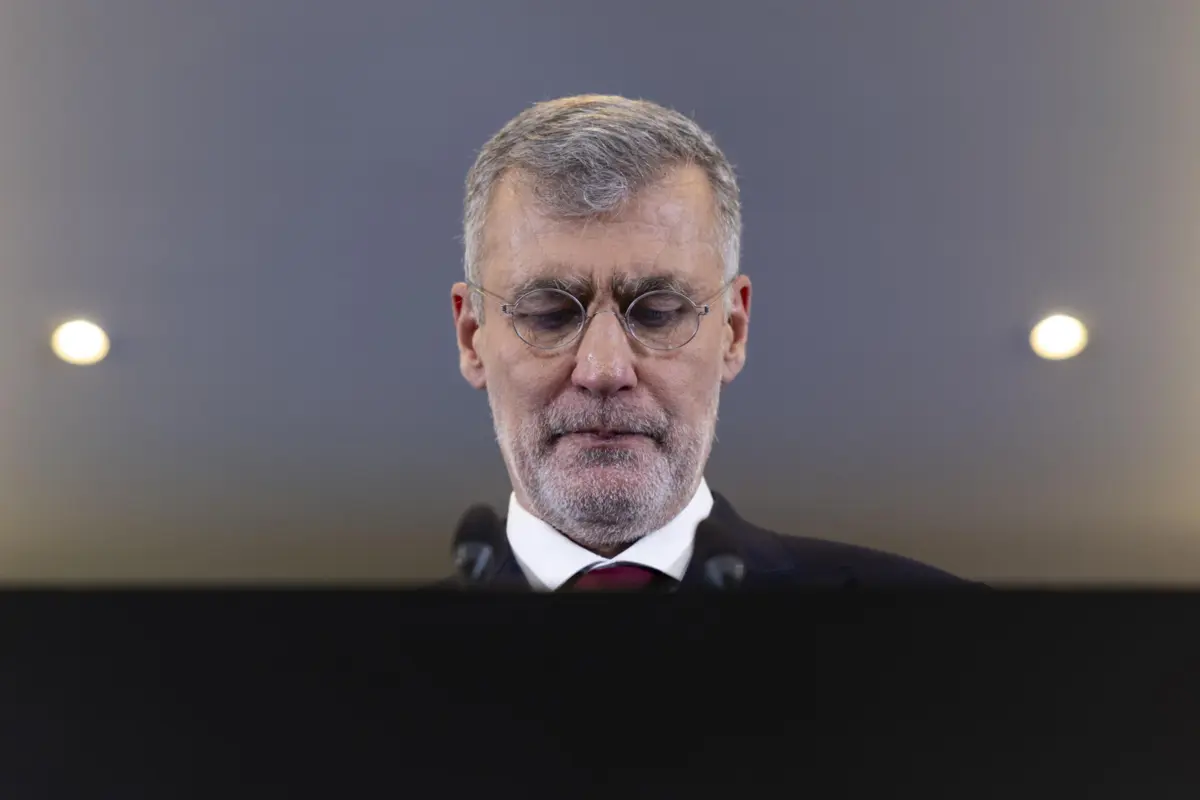 Almirante não revelou se vai apoiar algum candidato na segunda volta