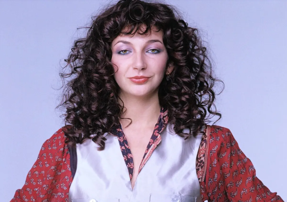 Kate Bush liderou músicos britânicos na luta contra inteligência artificial