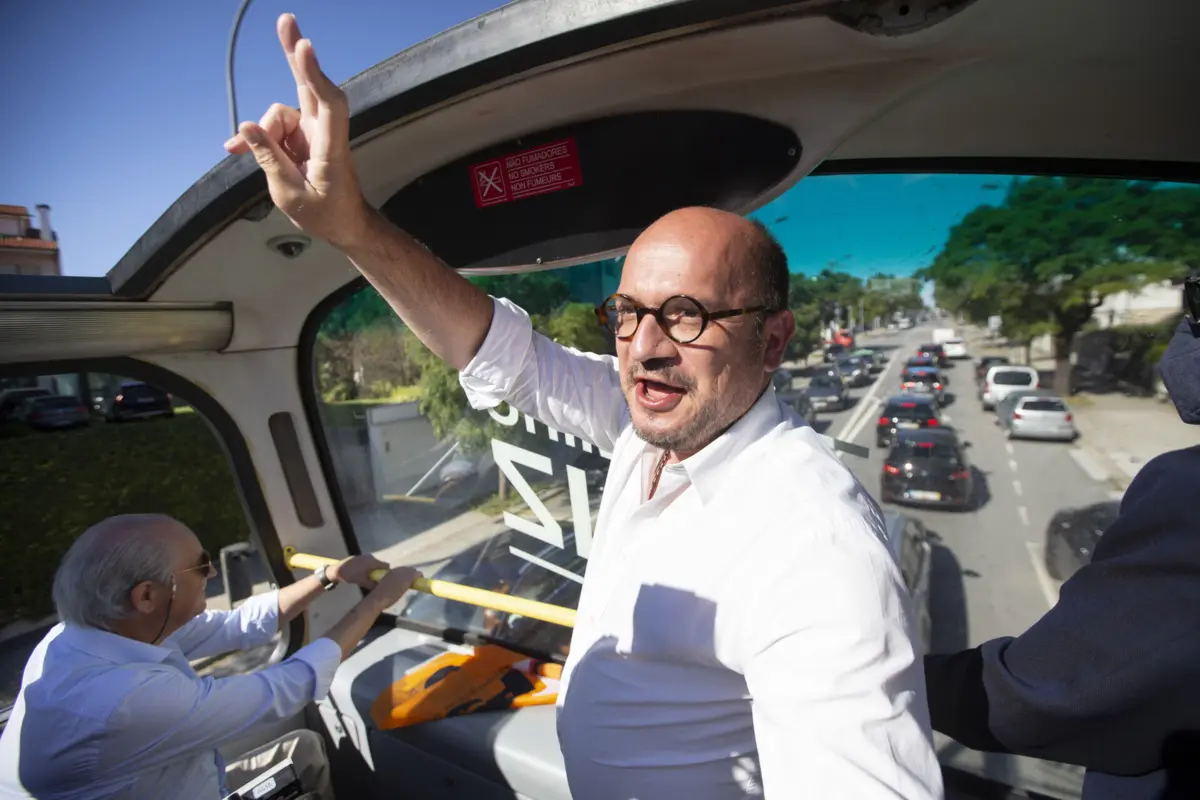 Social-democrata refere que embora tenha desempenhado as funções de vereador com "muita honra", não pode "ignorar as limitações que esse cargo impõe em termos de impacto direto na vida da cidade&