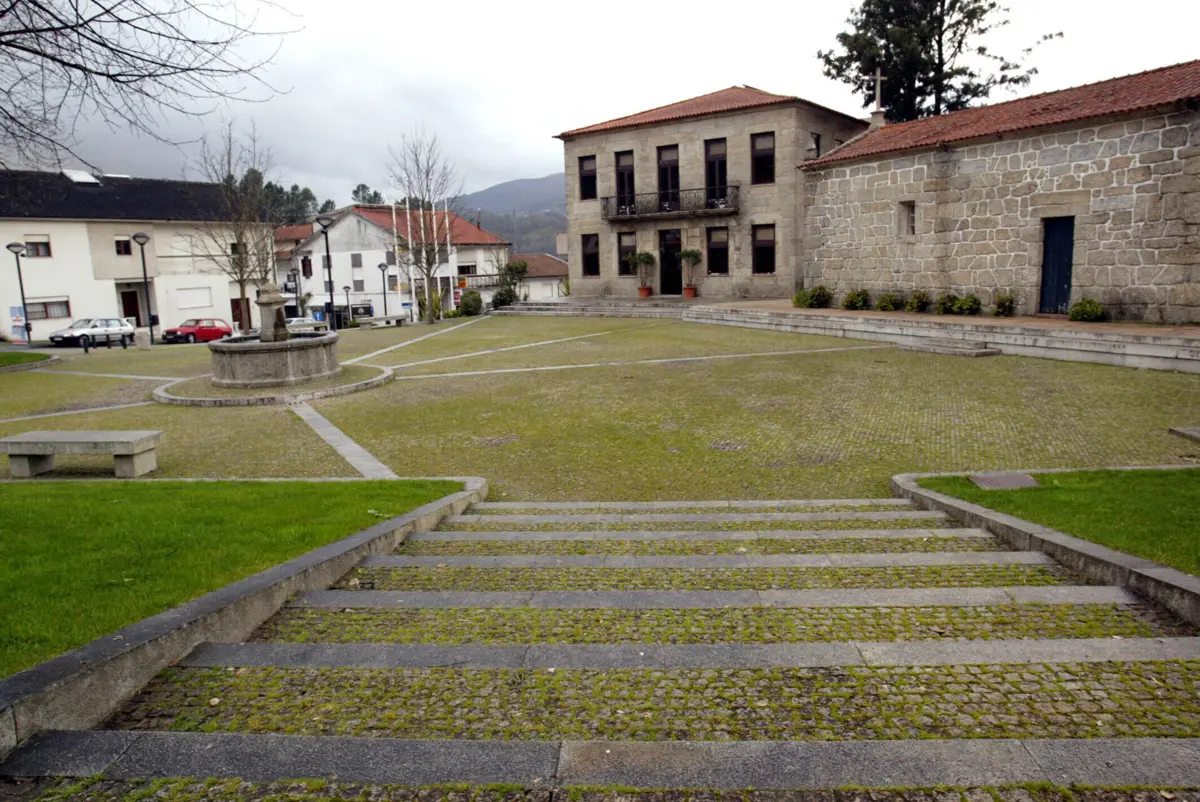 Câmara Municipal avança para a polícia com seis agentes