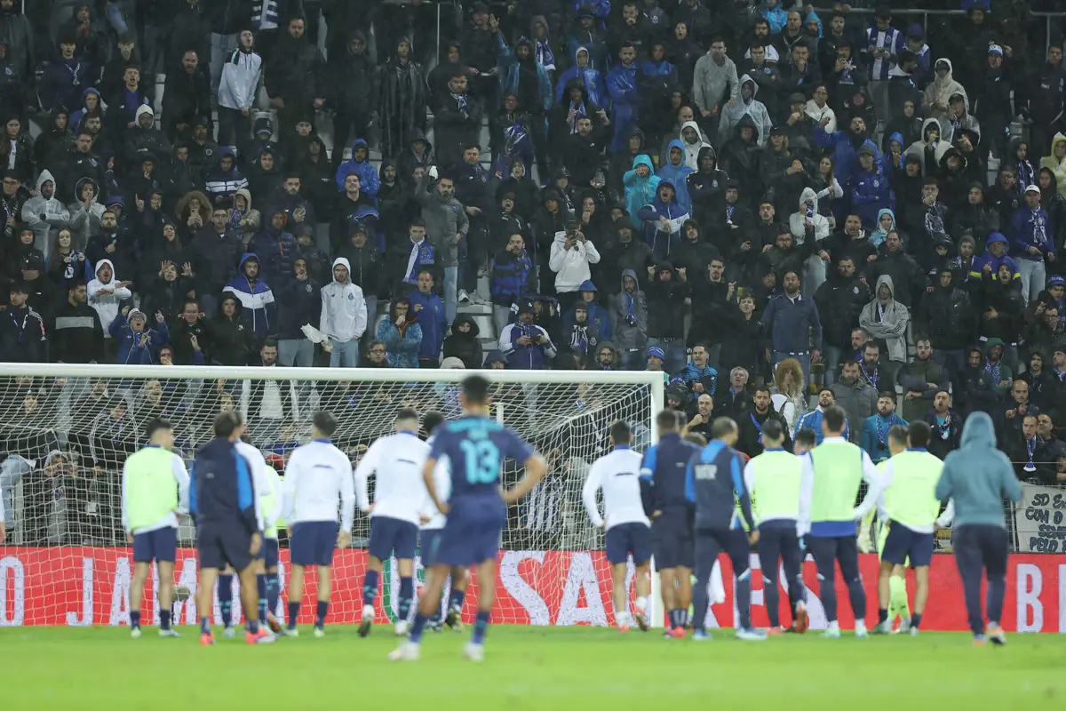 Jogadores e treinadores foram insultados pelos adeptos do F. C. Porto