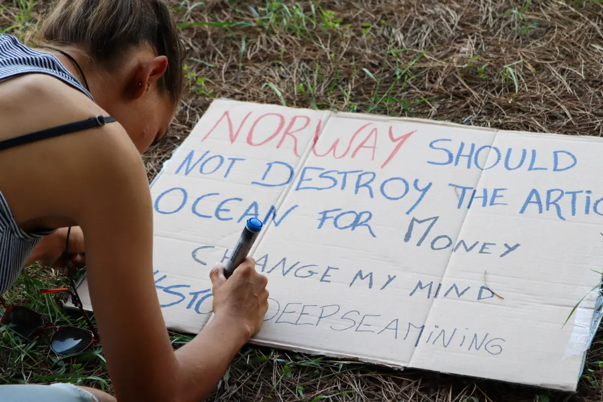 Protesto em Lisboa contra a mineração em mar profundo