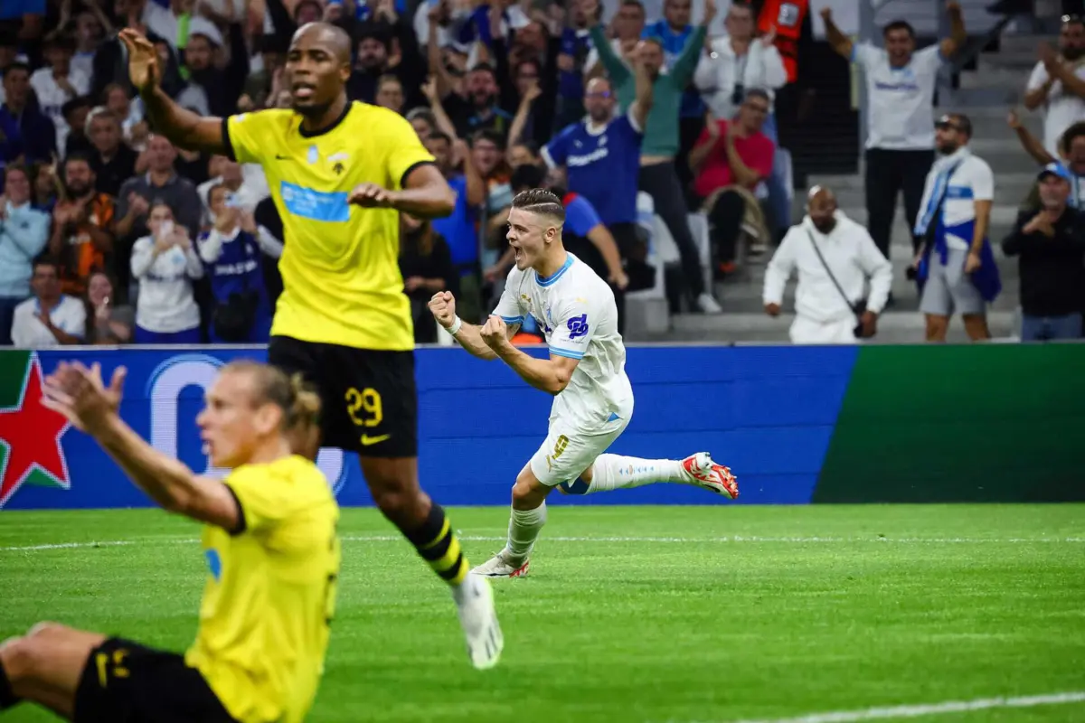 Vitinha festeja o primeiro golo do Marselha