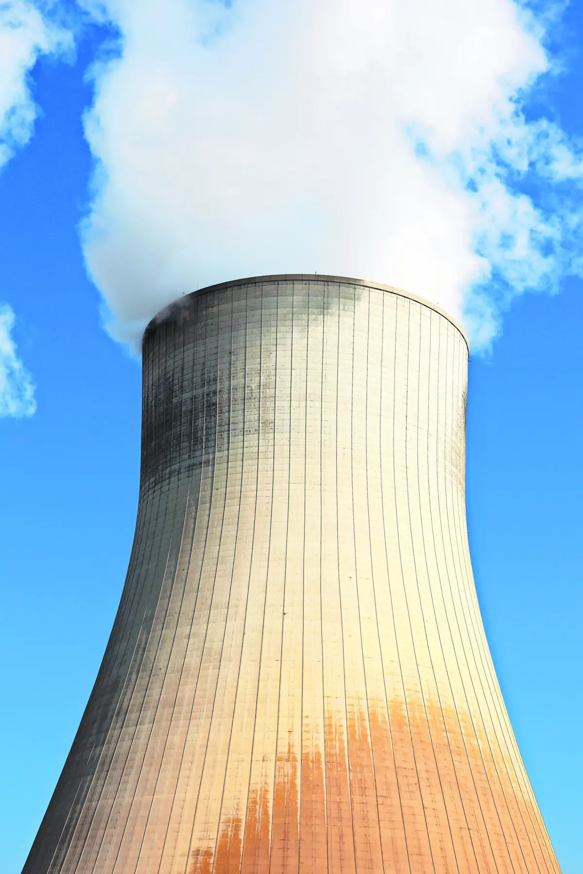 Portugal não produz, mas consume energia nuclear importada de Espanha