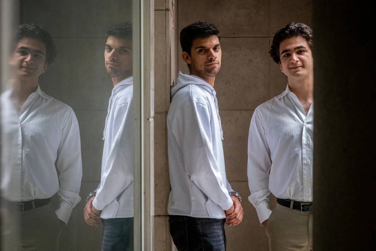 Francisco Maldonado e Daniel Rebelo, da JuniFEUP, explicaram projeto