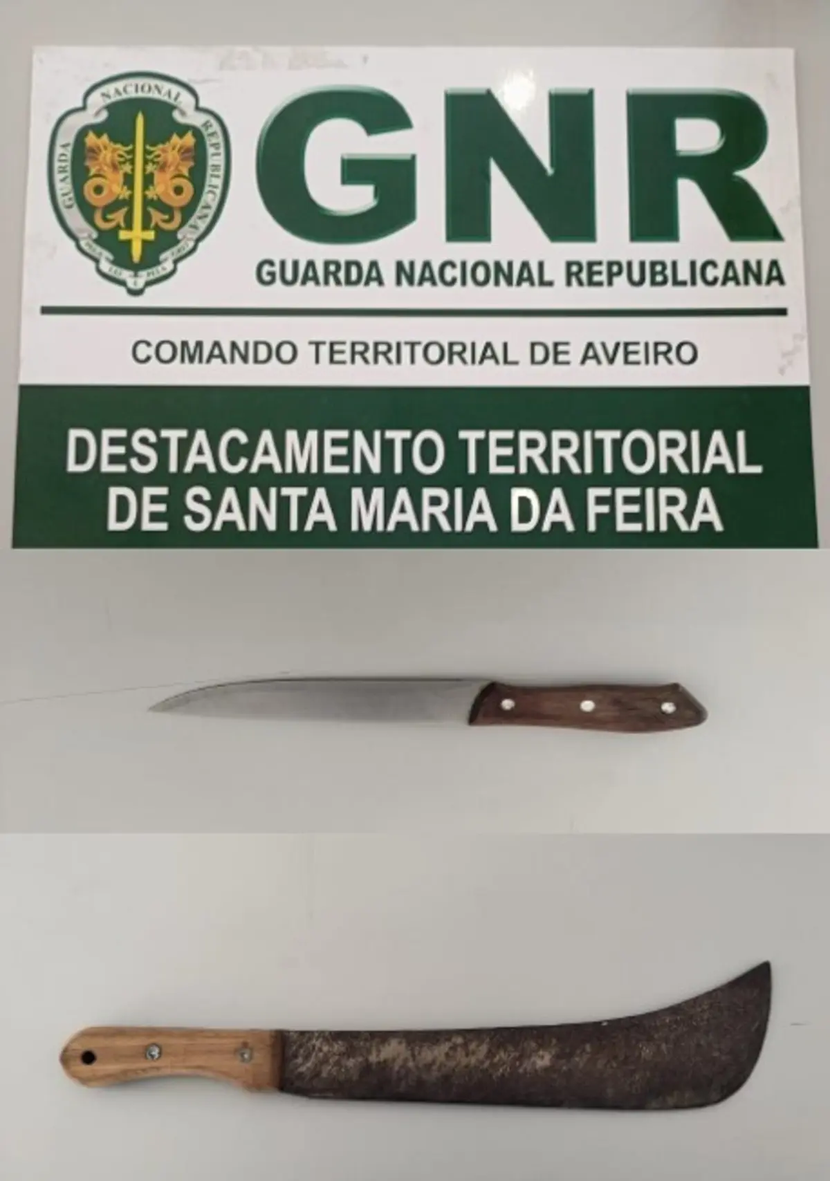 GNR deteve homem e apreendeu uma faca e uma catana