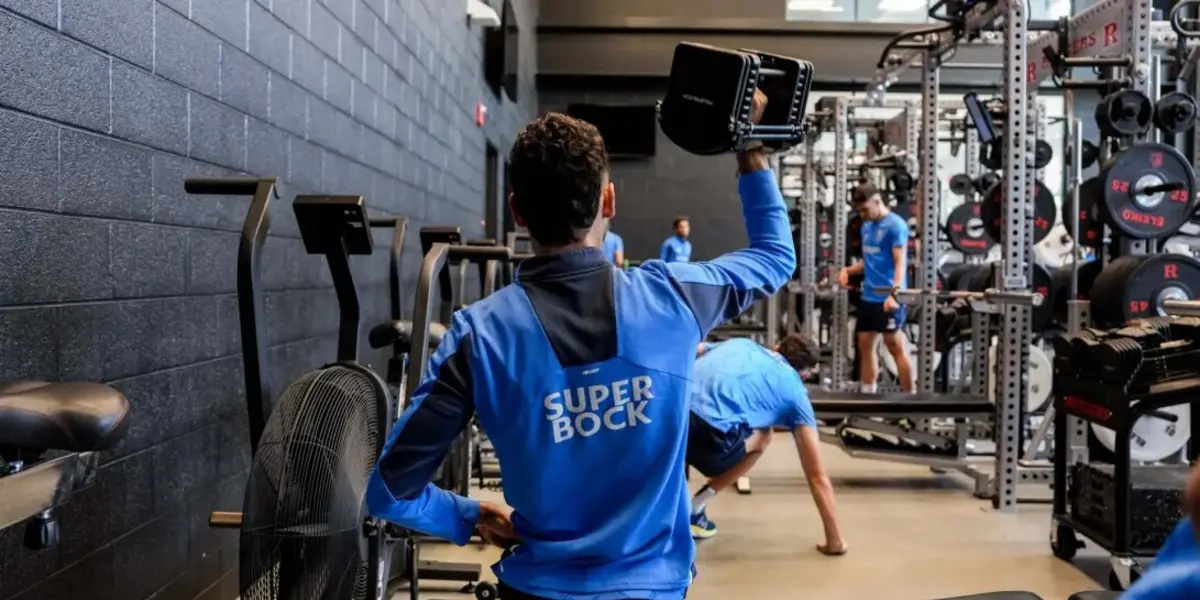 Equipa portista substituiu treino de campo por trabalho físico