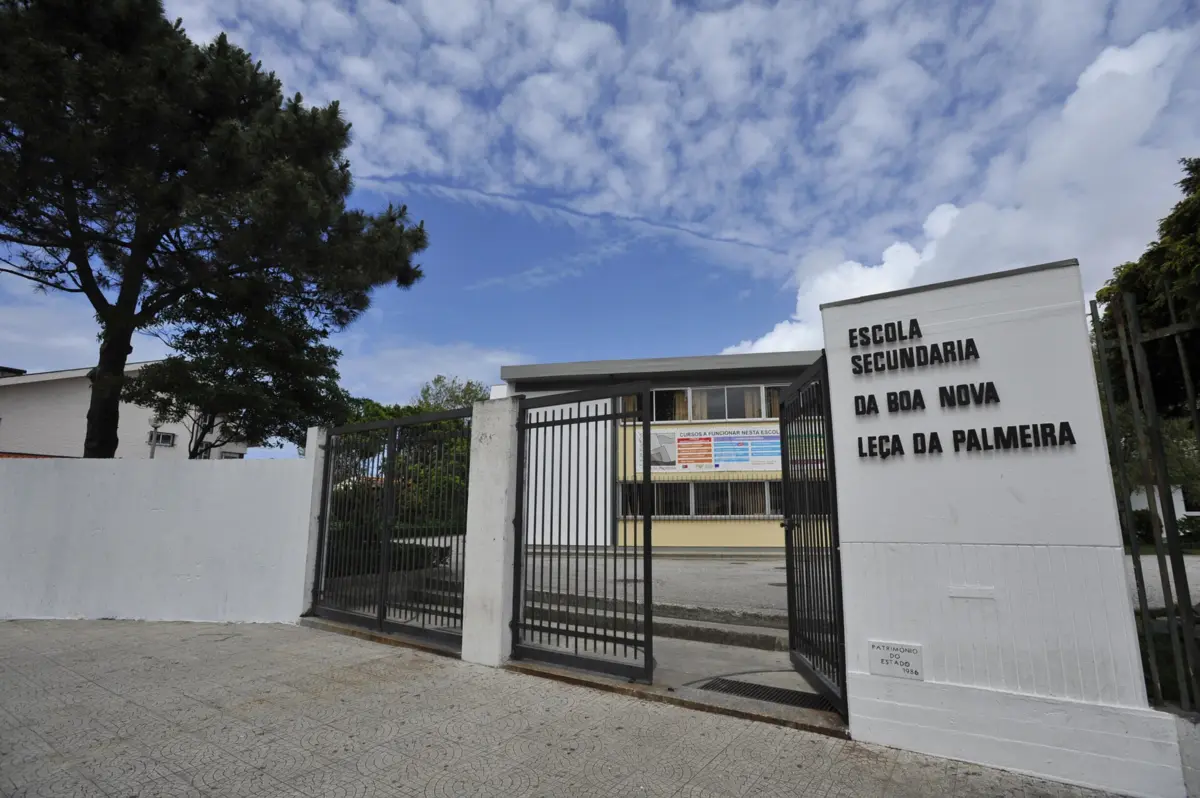 Escola Secundária da Boa Nova é uma das escolas com equipamentos afetados