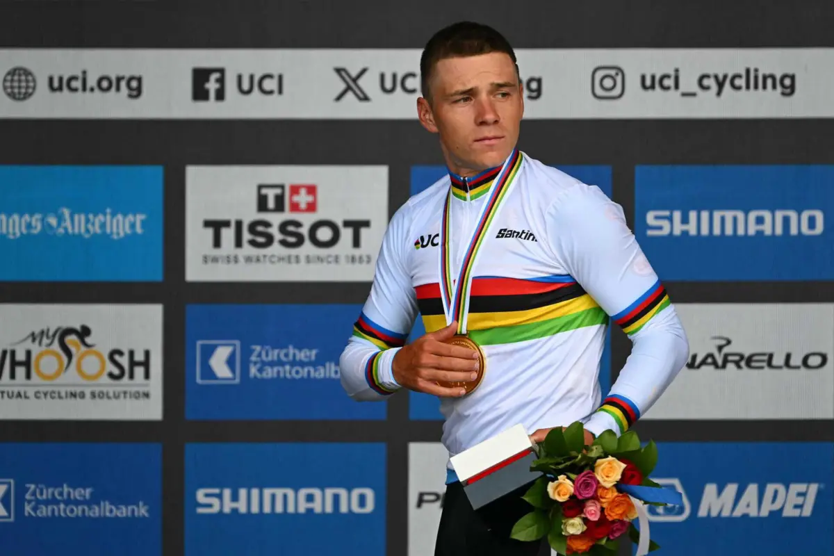 Bicicleta do ciclista belga ficou partida ao meio