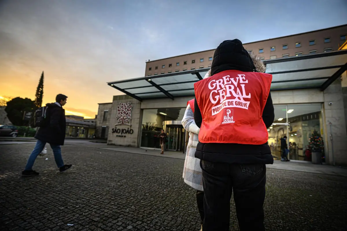 Imagem de contexto do artigo Adesão dos médicos à greve geral rondou os 80% e adiou cirurgias e consultas