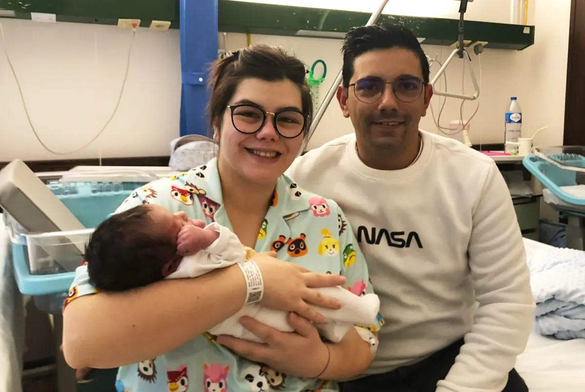 Lucas é o primeiro filho de Leandra e Simão