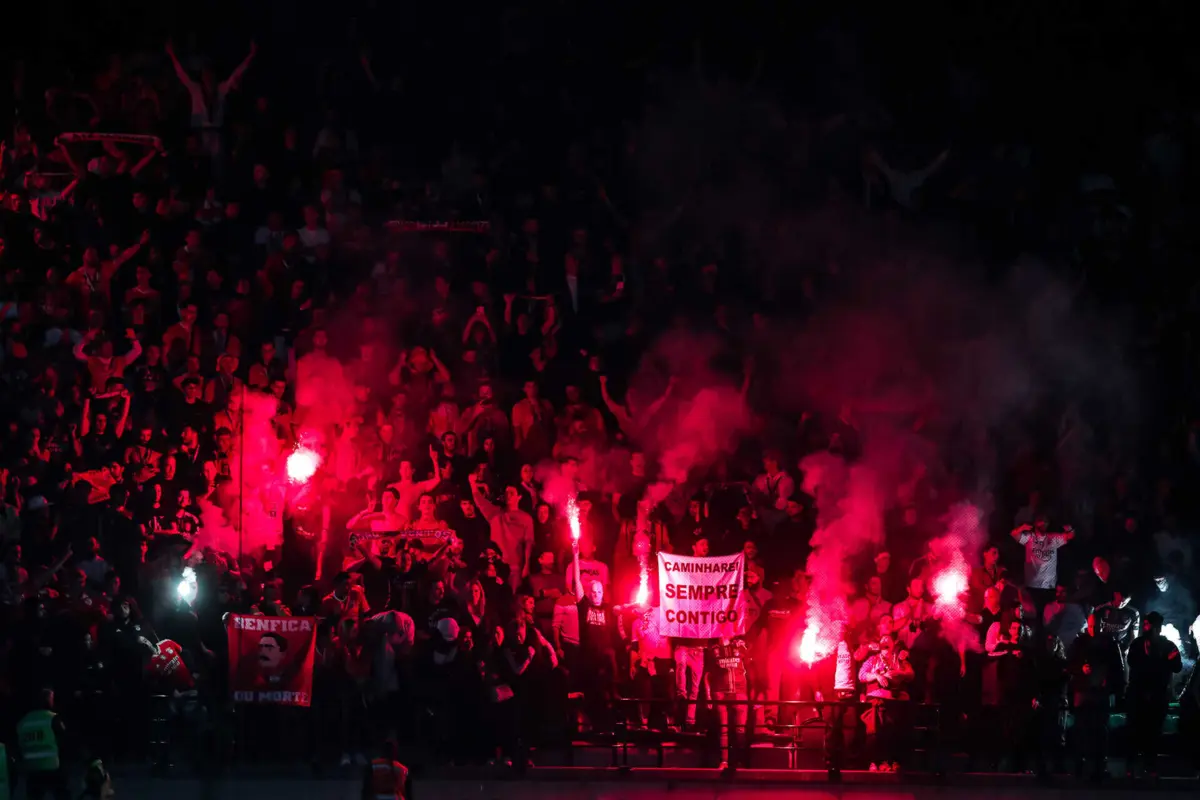 Adeptos do Benfica em causa