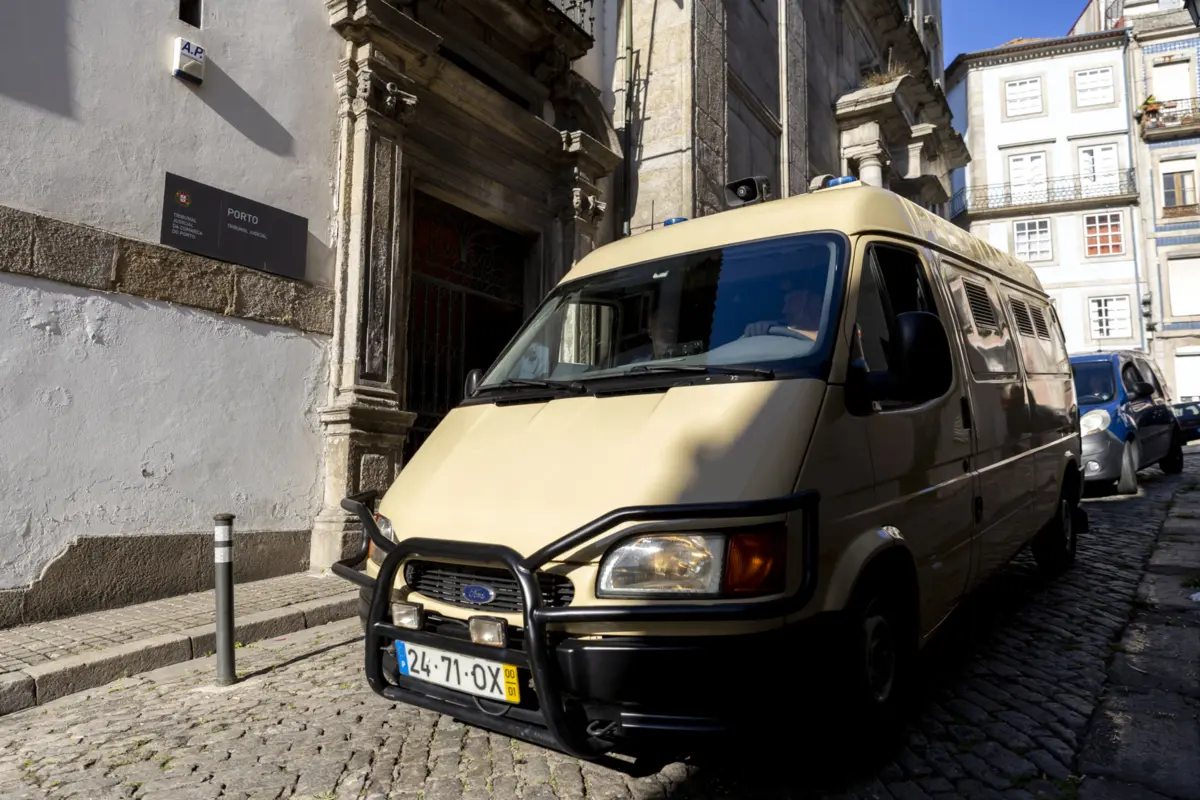 Agentes da PSP estão a ser julgados no Tribunal de São João Novo, no Porto
