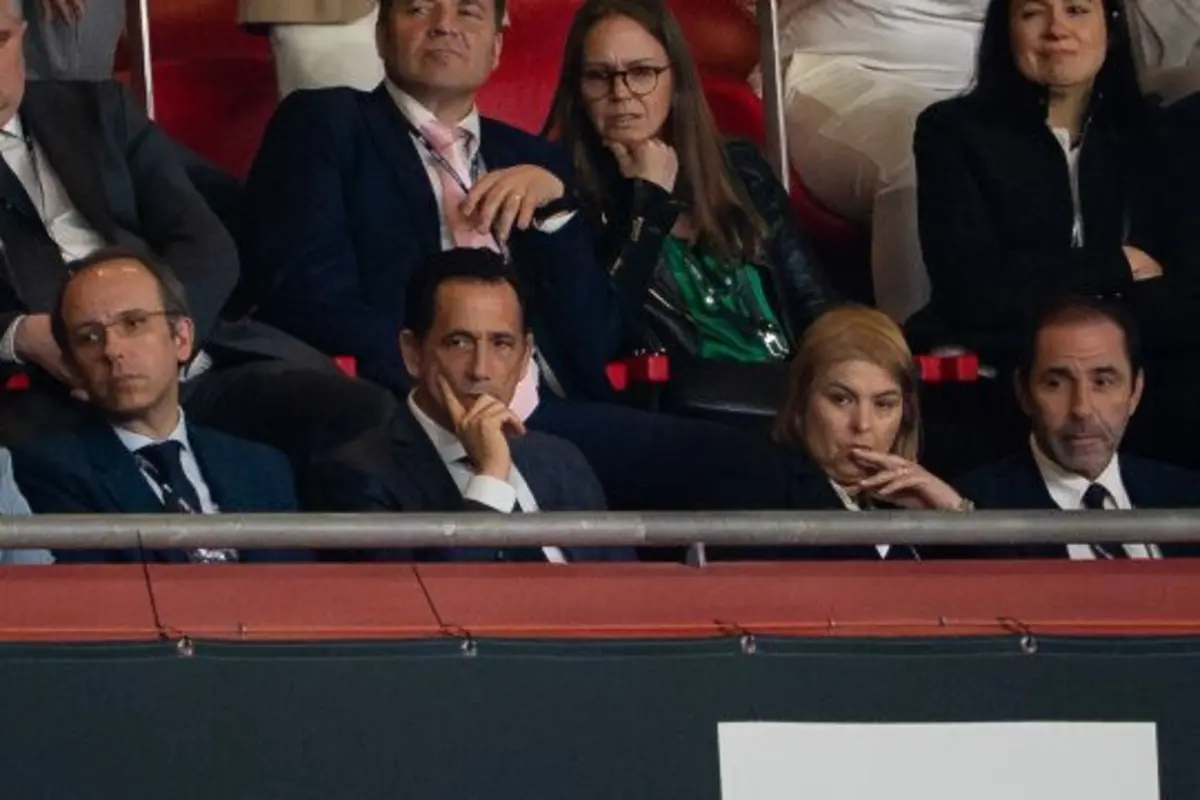 Pedro Proença na tribuna do estádio de San Mamés