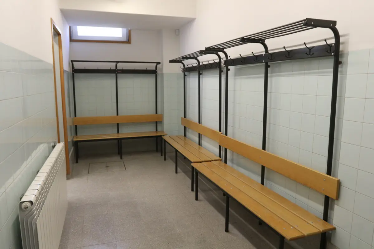 Em vez de utilizar os balneários dos treinadores, arguido preferia o dos jogadores