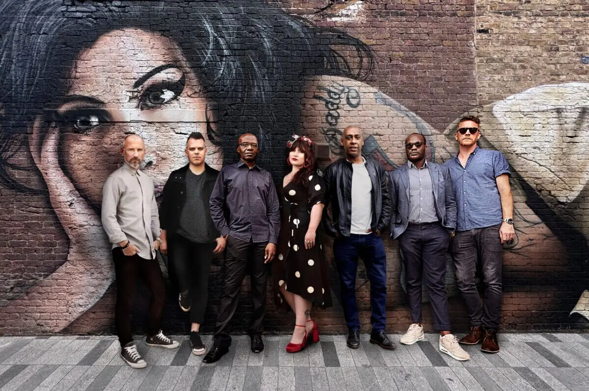 The Amy Winehouse Band é um septeto em que sobressai a voz da intérprete Bronte Shande