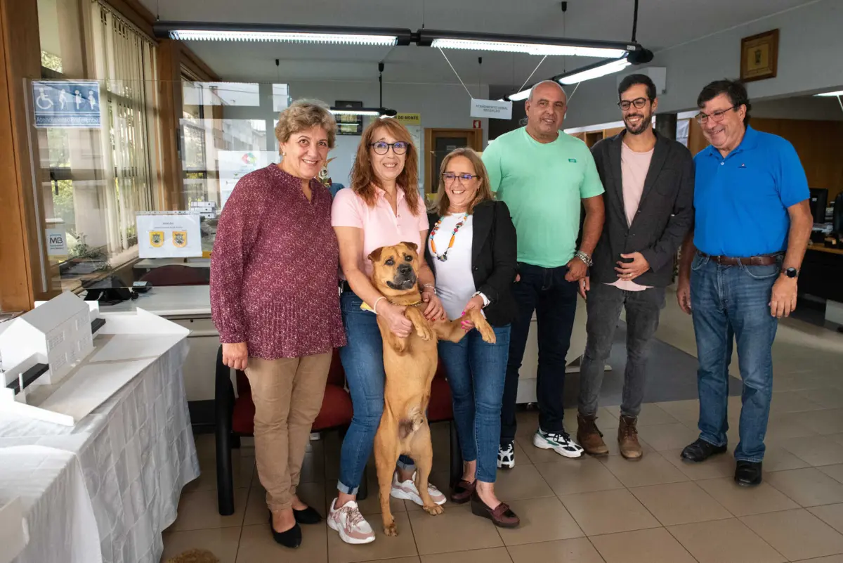 A contratação do cão aconteceu há pouco mais de um mês