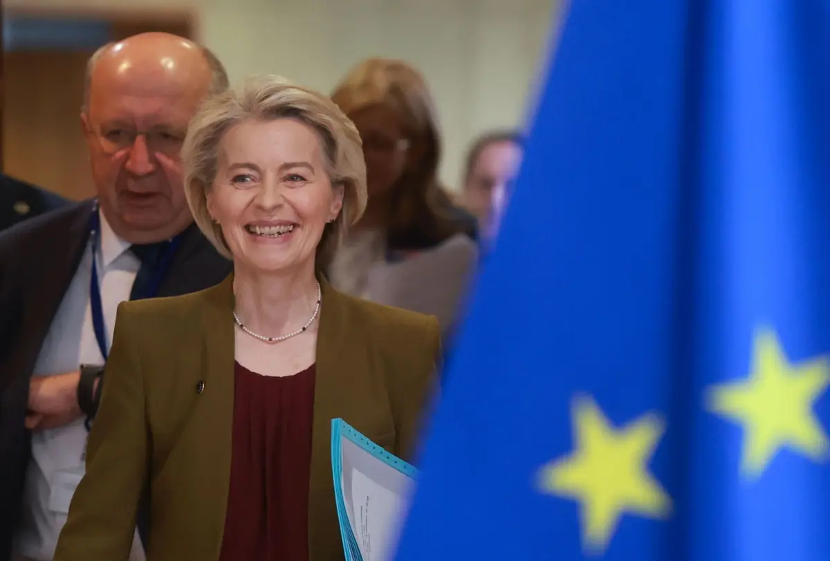 O executivo comunitário aponta que "estas iniciativas reforçarão a capacidade da Europa de dissuadir e defender em terra, ar, mar, ciberespaço e espaço, contribuindo diretamente para os objetivos de capacidades" da Organização do Tratado do Atlântico Norte (NATO)