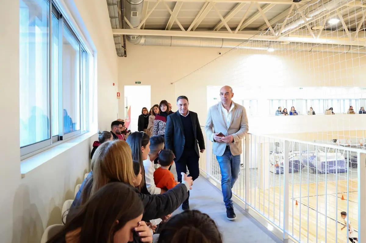 Pavilhão fica muito perto do parque João Paulo II, no coração das Caxinas
