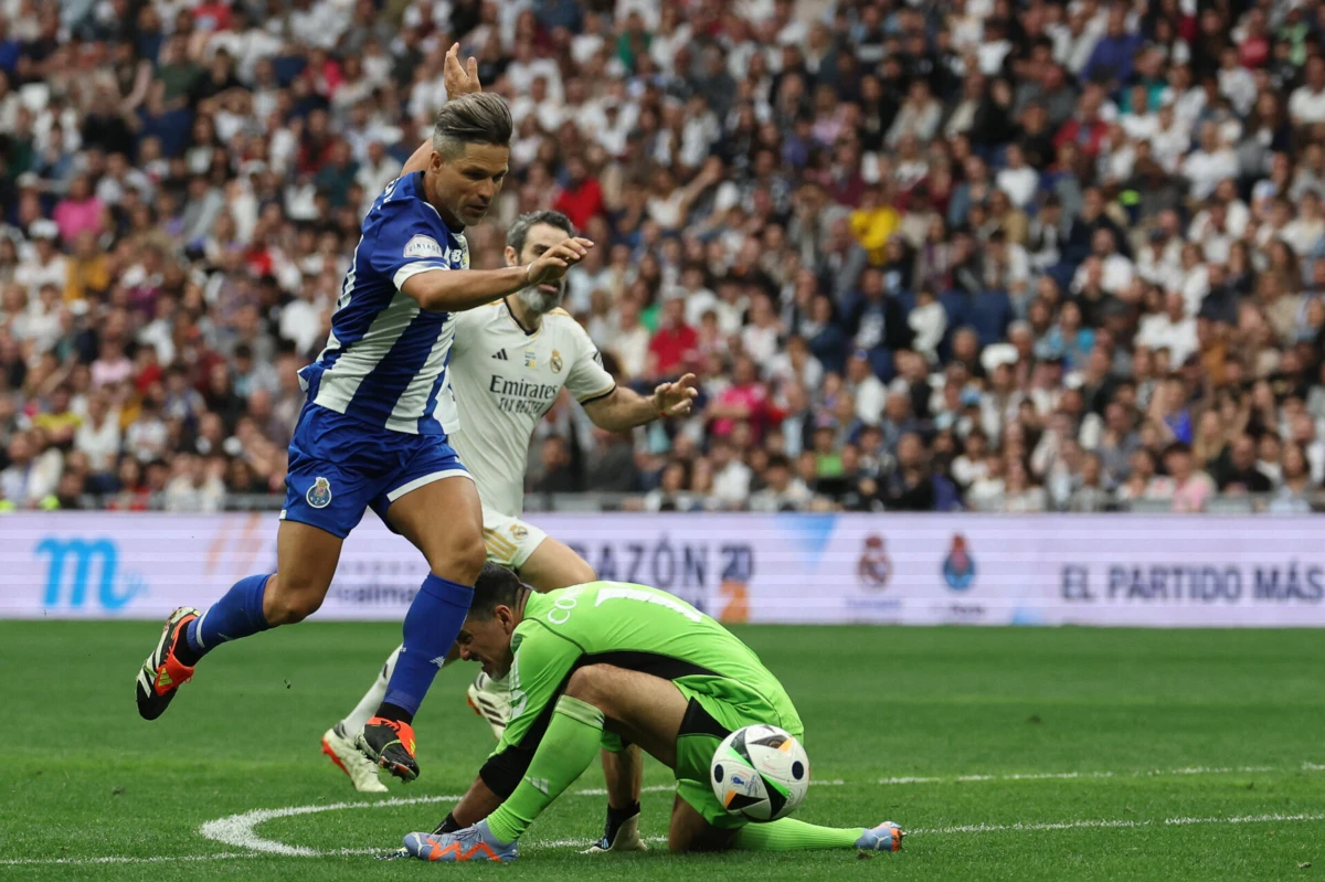 Imagem de contexto do artigo Antigas glórias do F. C. Porto vencem Real Madrid em jogo de solidariedade