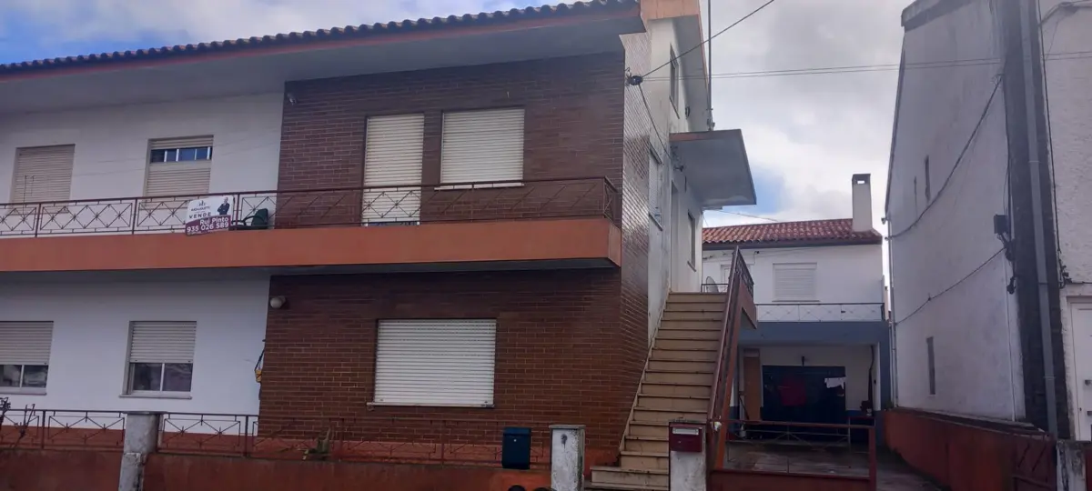 Casa onde a família foi encontrada sem vida