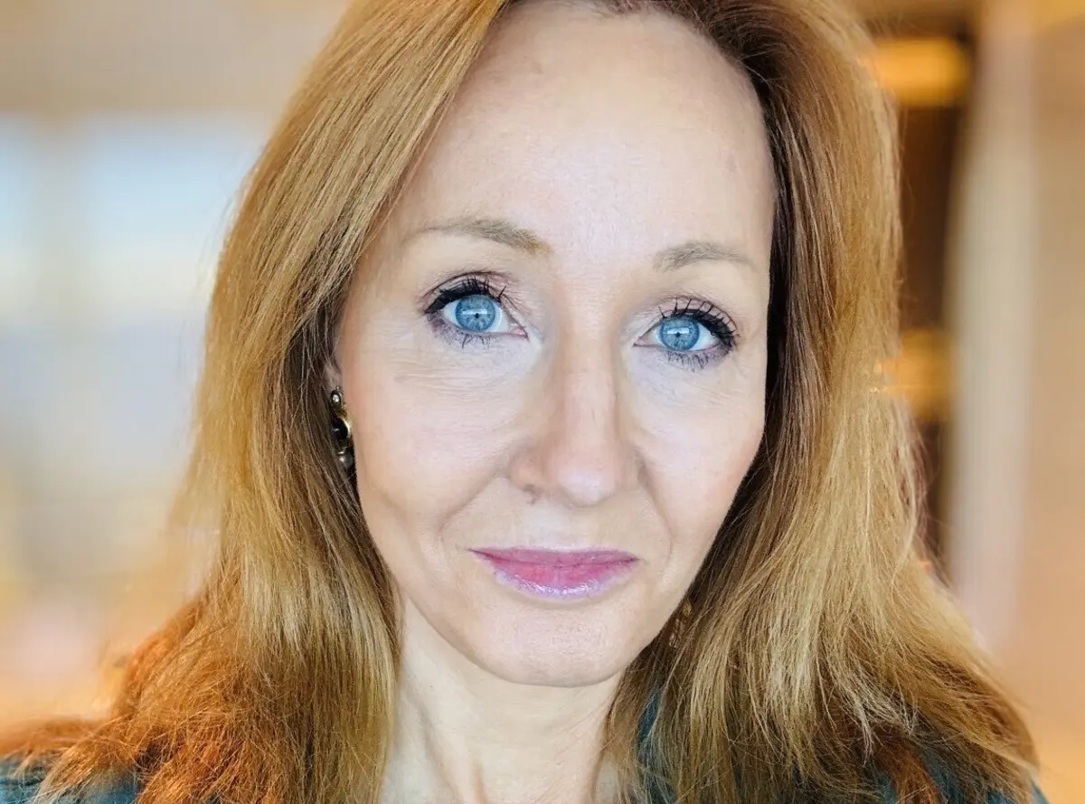 Imagem de contexto do artigo Escritora J.K. Rowling diz que decisão do Supremo britânico protege direitos das mulheres