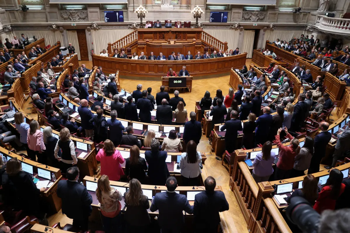 Imagem de contexto do artigo Partidos entregam 2176 propostas de alteração ao Orçamento e batem recorde