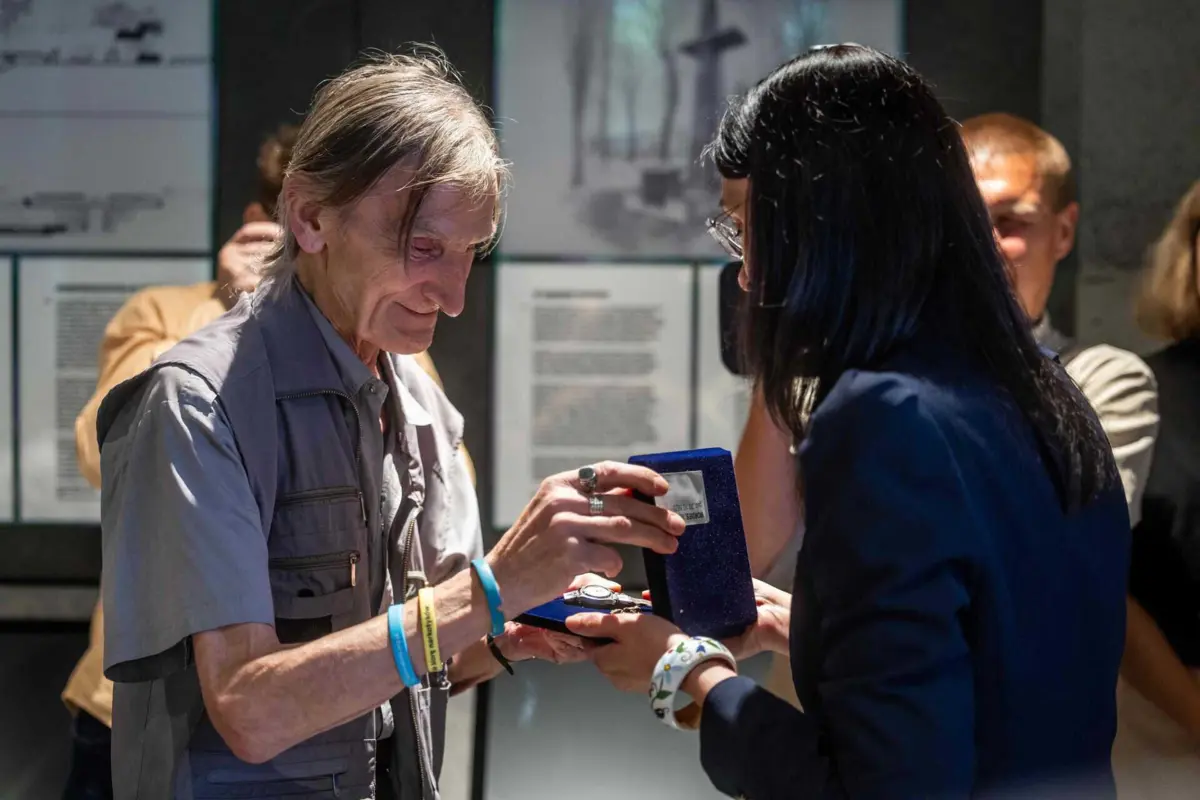 A cerimónia foi organizada em Varsóvia antes da celebração do 80.º aniversário da revolta de agosto de 1944 na capital polaca contra os ocupantes nazis