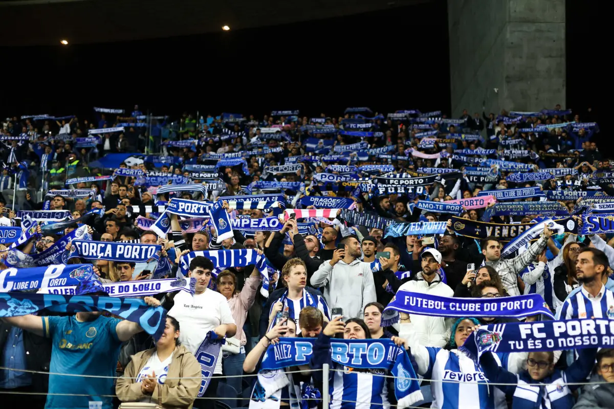 Imagem de contexto do artigo F. C. Porto bate (2-1) Braga com golos de Galeno e Pepê. Roger marcou para os minhotos
