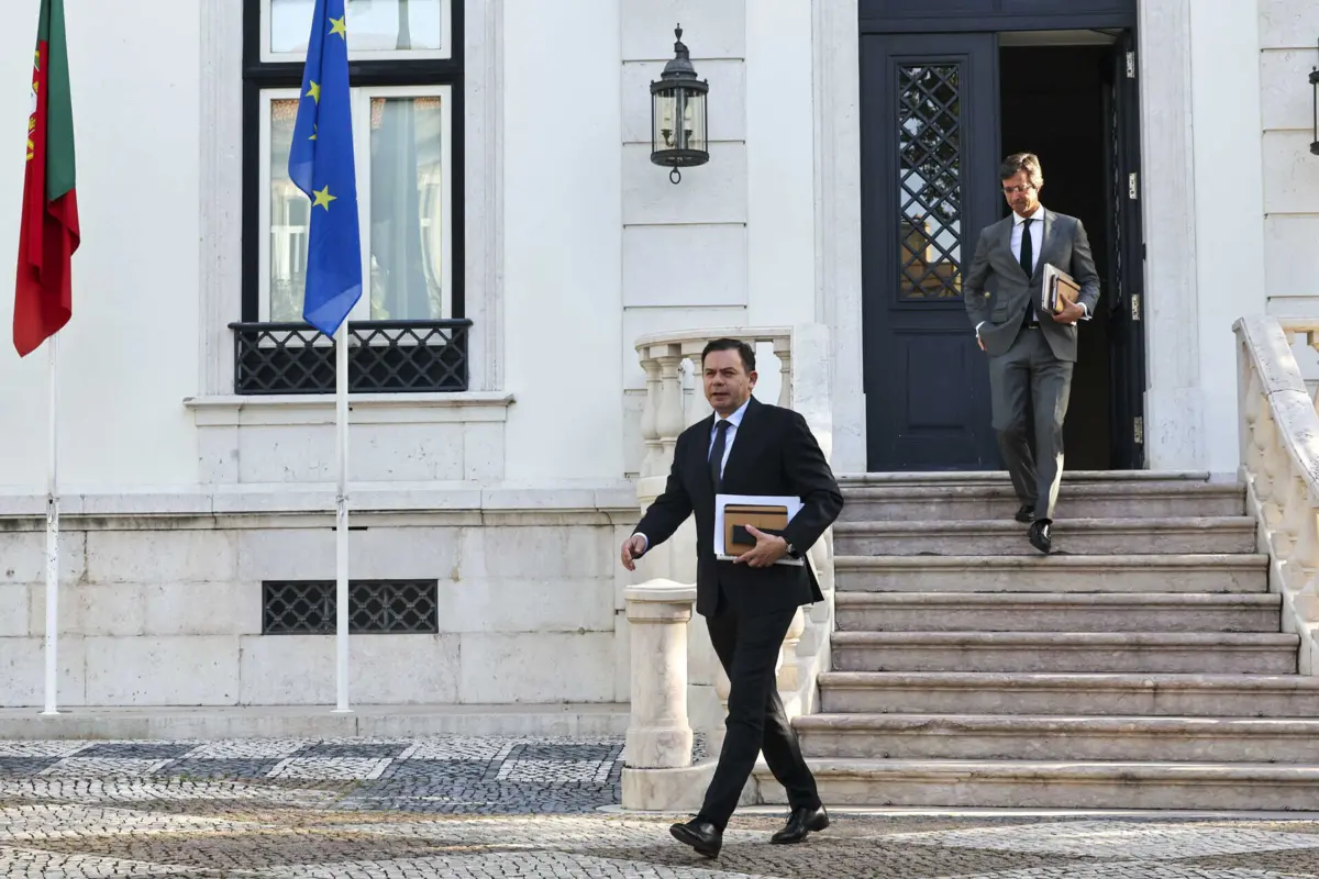 Montenegro vai defender hoje o programa do Governo no Parlamento