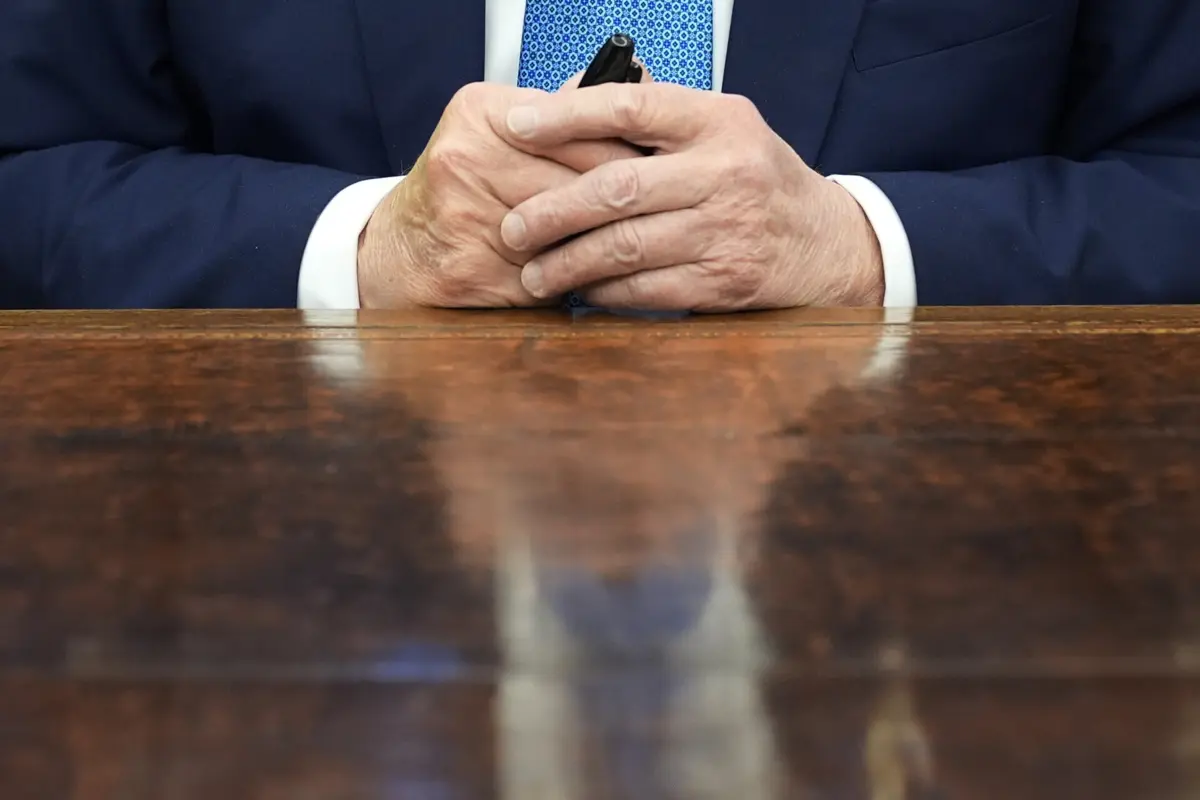 O presidente recém-empossado admitiu que as tarifas poderão causar sofrimento ao povo norte-americano, mas garantiu que "tudo valerá a pena" porque vai "tornar a América grande de novo"