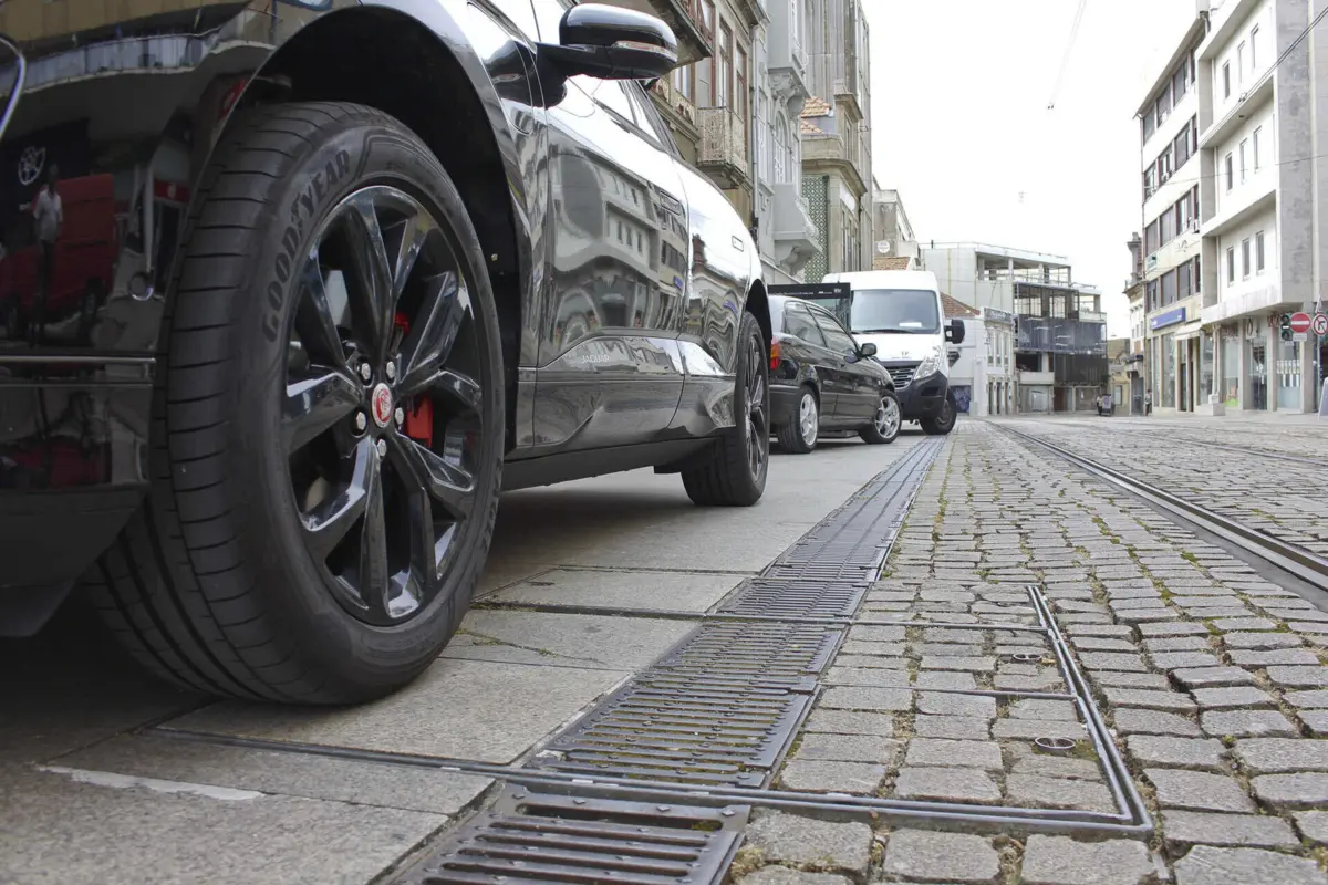 Suspeitos furtaram vários veículos em Matosinhos