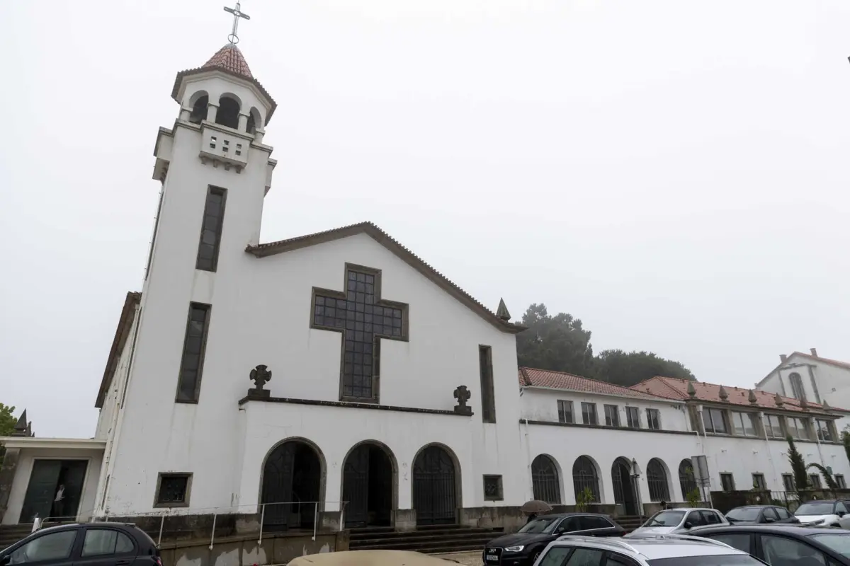 Tentativas de assalto à igreja de Cristo Rei levaram à mudança de horário