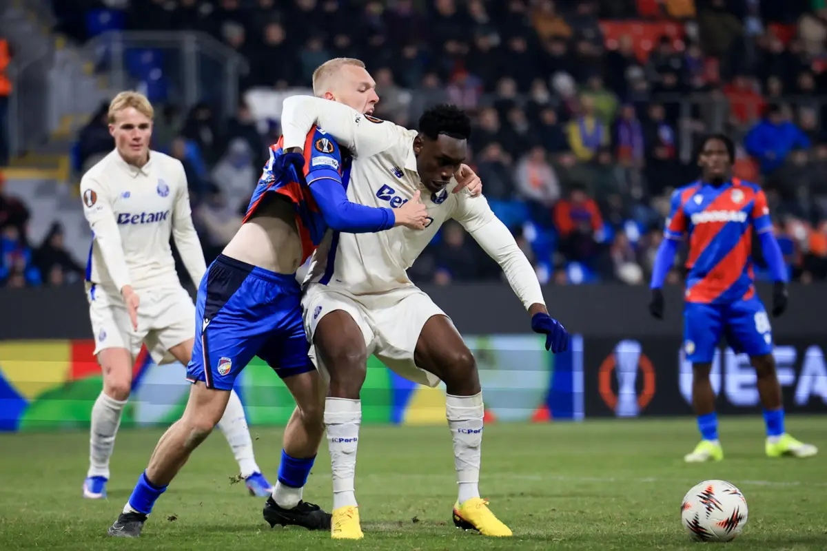 Samu falhou um penálti em Plzen, tal como tinha sucedido em Guimarães