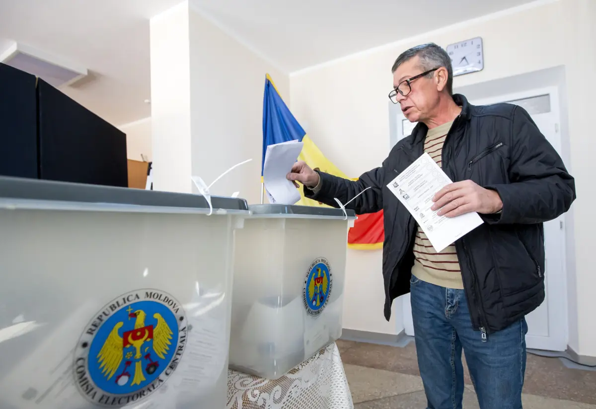Moldova realizou domingo a primeira volta das eleições municipais