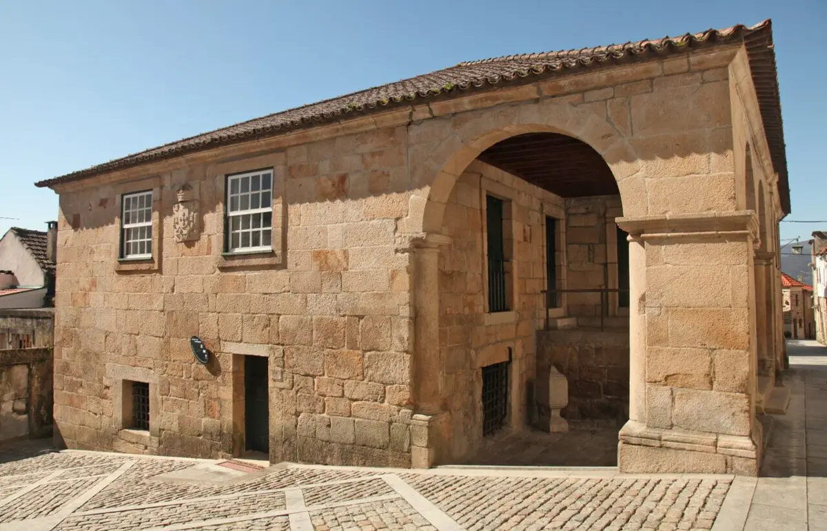 O espaço, criado em 1997, num edifício seiscentista, foi alvo de uma intervenção no valor de cerca de 299 mil euros