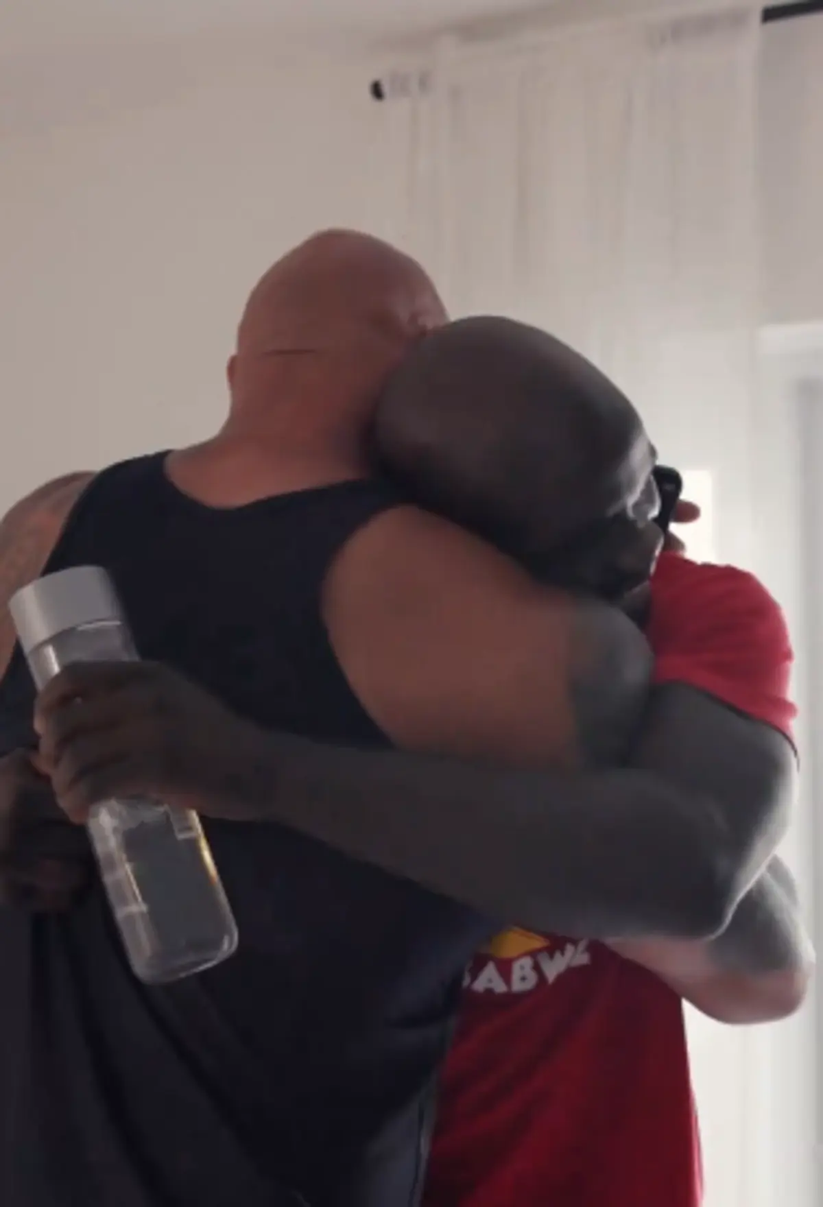 Themba Garimbo foi surpreendido por The Rock