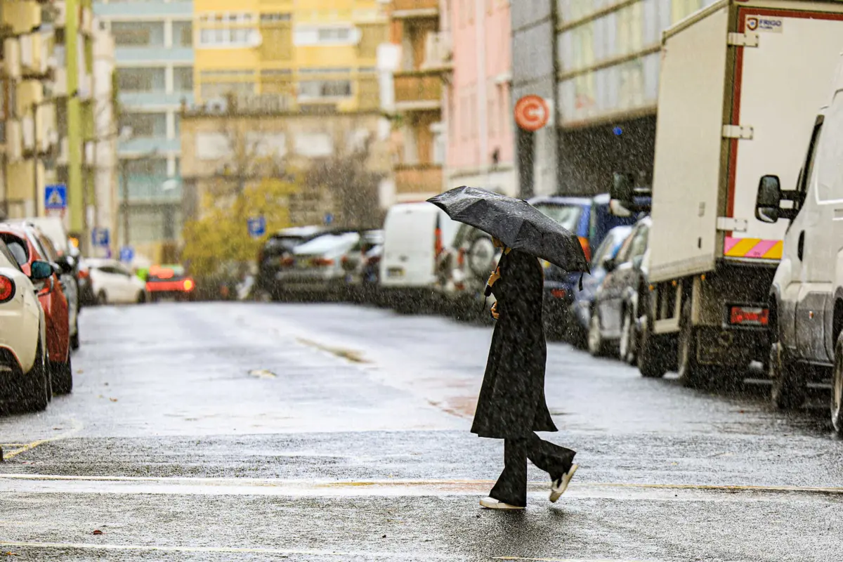 As temperaturas mínimas vão oscilar entre os 11 e os 17 graus Celsius