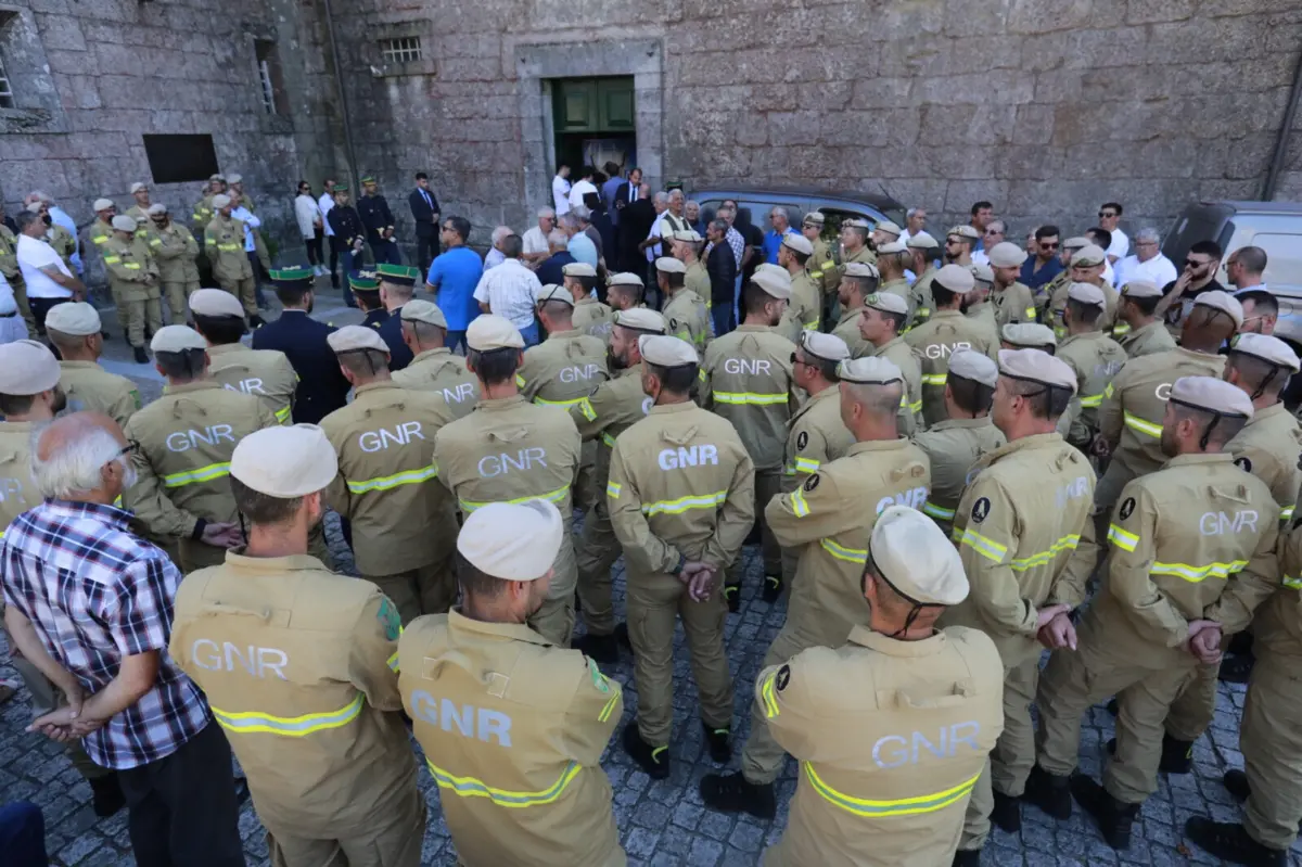 Imagem de contexto do artigo Centenas de pessoas no funeral de Tiago Pereira, GNR que morreu em queda de helicóptero