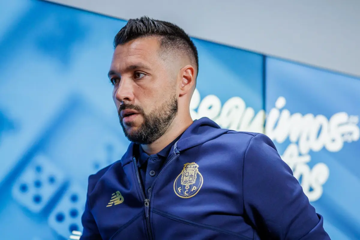 O treinador do F. C. Porto, Francesco Farioli