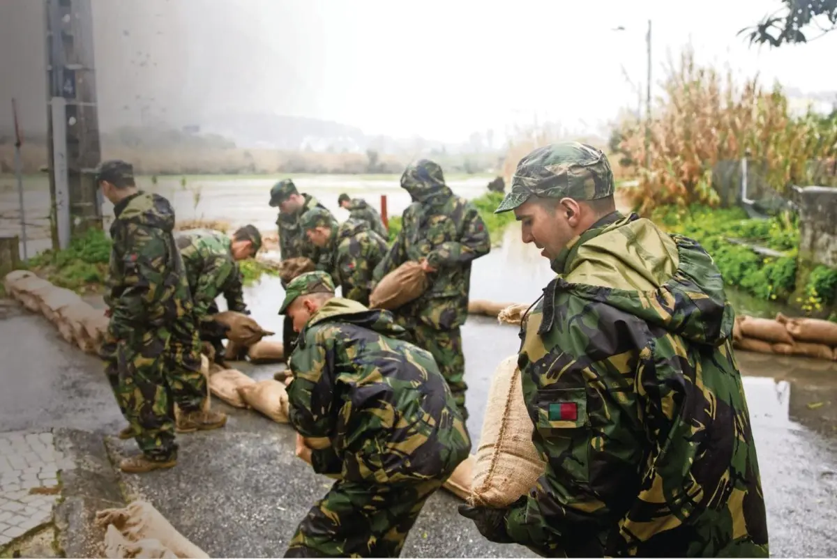 Despesas com elementos das Forças Armadas estiveram a cargo das câmaras durante o comboio de tempestades